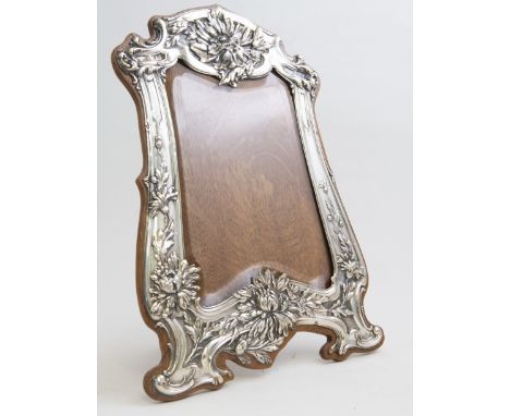 A matched pair of silver Art Nouveau frames, ref.1829 by J.&R. with hallmarks for Chester 1908, ref.1833 by William Henry Lea