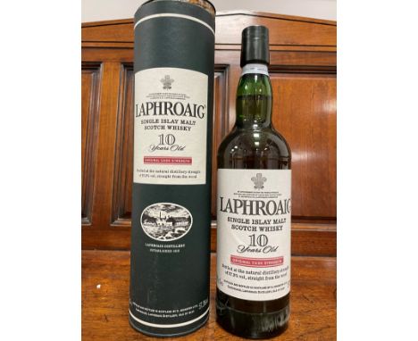 Laphroaig Single Islay Malt Scotch Whisky, 10 years old, "straight from the wood", original cask strength, 57.3%, 70cl (with 