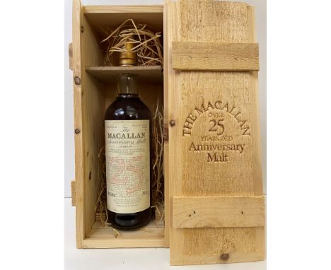 The Macallan Anniversary Malt 25 years old, Single Highland Malt Scotch Whisky, no bottling date, 43%, 70cl, in wooden box, l