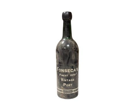Fonseca 1970 vintage port, level top shoulder, 1 bottleThis has come from a private deceased estate. Stored horizontally in a