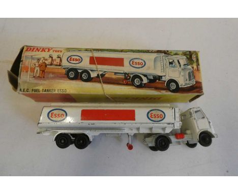 Dinky 945 AEC Esso Tanker, books at fault, model poor