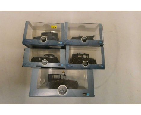 Five Oxford Classics1:43rd scale Motor cars including taxis and saloons, all items boxed, excellent