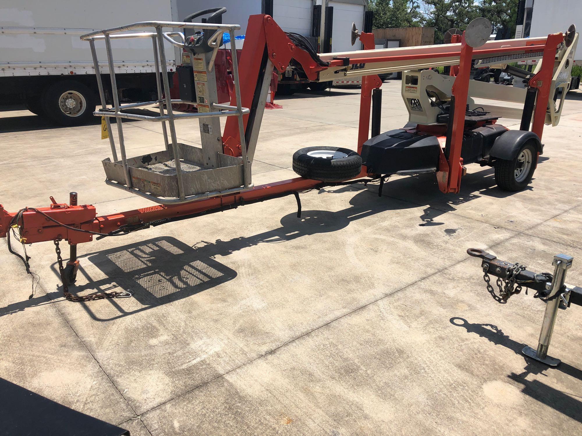 JLG T500J 50' TOWBEHIND ARTICULATING MAN LIFT, ELECTRIC, BUILT IN