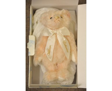 A Steiff William and Catherine The Royal Wedding Teddy Bear exclusive to Peter Jones China. Limited edition with box and cert
