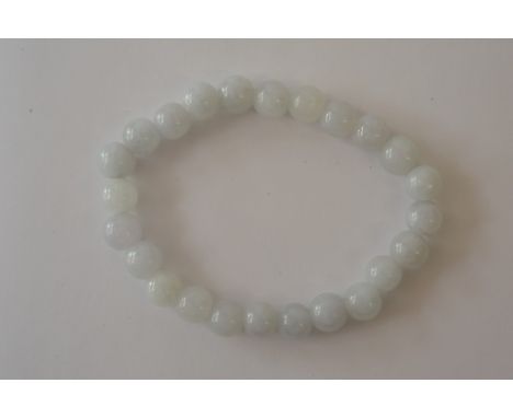 A jade bracelet approx 122 ct