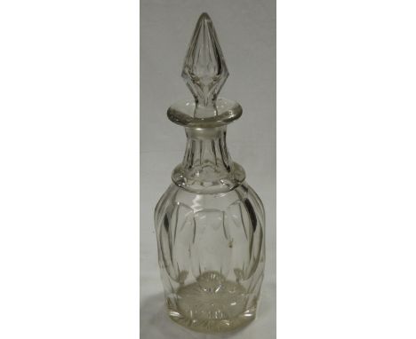 GLASS DECANTER  