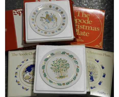 6 SPODE XMAS PLATES BOXED  