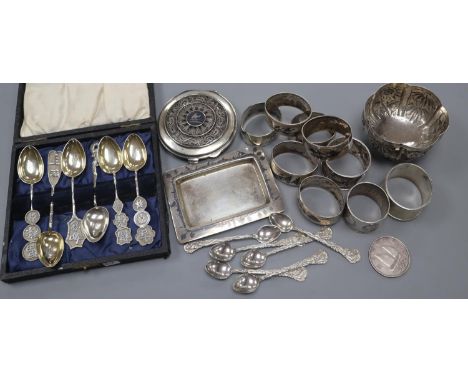 Assorted continental white metal and niello items including napkin rings, compact and dish and a Chinese bowl, napkin ring an