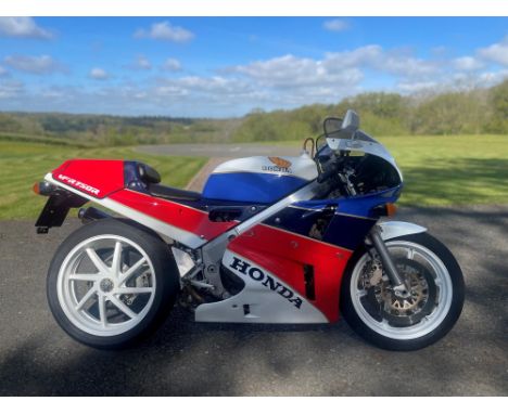 A carefully restored example of the legendary RC30 with only 271km since the restoration. One of the modern era's few immedia