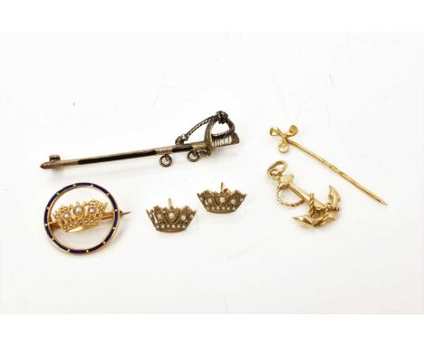 14ct gold enamel and seed pearl Naval brooch, pair of similar 9ct gold seed pearl stud earrings, 9ct gold ship's propeller pi