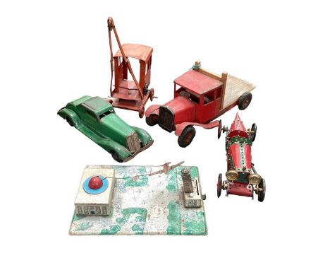 Collection of vintage tinplate toys. (5)
