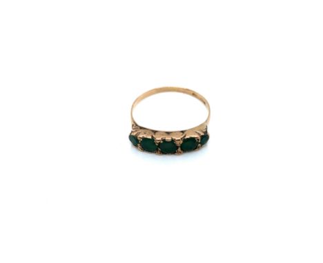 A VINTAGE 9ct GOLD FIVE STONE GRADUATED EMERALD HALF HOOP RING. FINGER SIZE R 1/2. WEIGHT 2.02grms. 