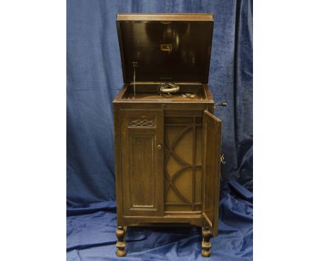 Cabinet gramophone: an HMV Model 163, with 5a soundbox and additional (non-HMV) hand brake, in mahogany case (top of lid stri