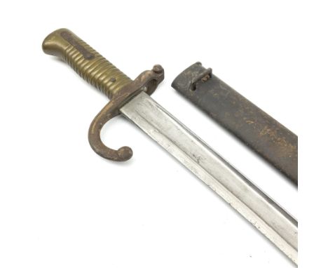 French Model 1866 sabre bayonet with 57cm fullered steel curving blade, in black metal scabbard, non-matching serial numbers 