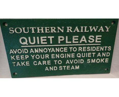 Southern Railway Quiet Please sign, W: 30 cm. P&amp;P Group 1 (£14+VAT for the first lot and £1+VAT for subsequent lots) 