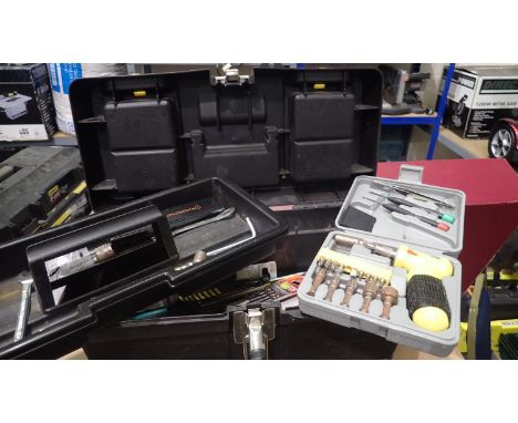Mixed tools including screwdriver set. P&amp;P Group 2 (£18+VAT for the first lot and £3+VAT for subsequent lots) 
