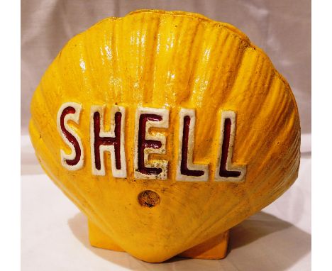 Cast iron Shell money box, H: 12 cm. P&amp;P Group 1 (£14+VAT for the first lot and £1+VAT for subsequent lots) 