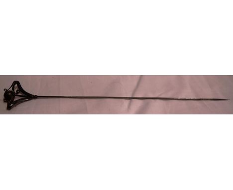 Hallmarked silver Charles Horner hat pin, L: 20 cm. P&amp;P Group 1 (£14+VAT for the first lot and £1+VAT for subsequent lots