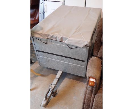 Caddy box trailer with light board, 85 x 120 x 65 cm. Not available for in-house P&amp;P 