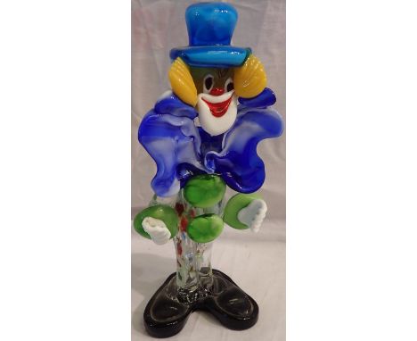 Murano glass standing clown, H: 20 cm. P&amp;P Group 2 (£18+VAT for the first lot and £3+VAT for subsequent lots) 