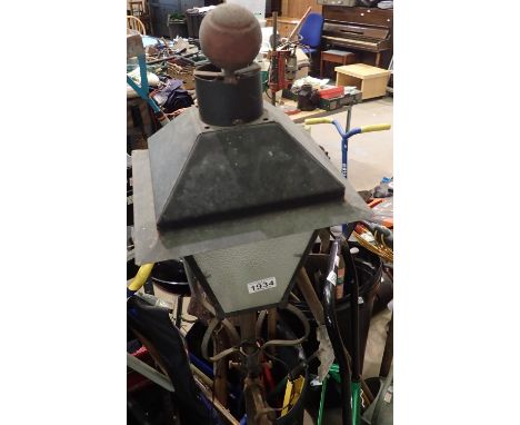 Outdoor garden lamp in the form of a street light, H: 180 cm. Not available for in-house P&amp;P 
