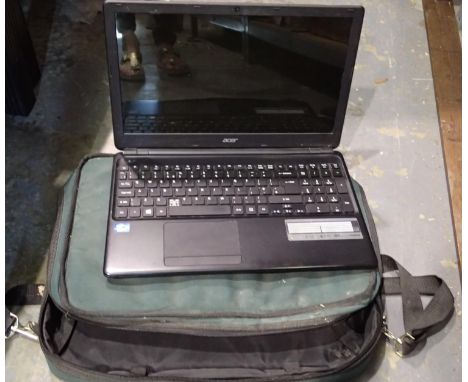 Acer Aspire E1-570 laptop computer with charger. P&amp;P Group 2 (£18+VAT for the first lot and £3+VAT for subsequent lots) 