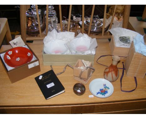 A selection of new boxed Japanese ceramic ware with certificates