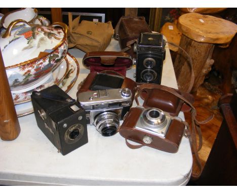 Assorted vintage cameras, including Ensign E-29 and Compur-Rapid Silette 