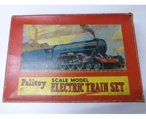 Boxed Palitoy Scale Model Electric Train Set with engine and two coaches (rip to box side)