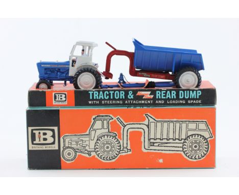 Boxed Britains 9630 Tractor & Rear Dump with inner display stand die-cast and box vg-excellent