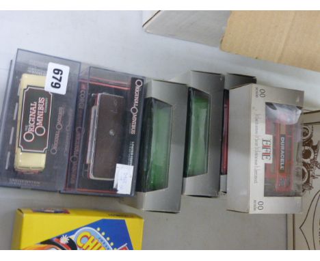 Five boxed EFE Excelusive First Edition buses plus three boxed Corgi The Original Omnibus vehicles