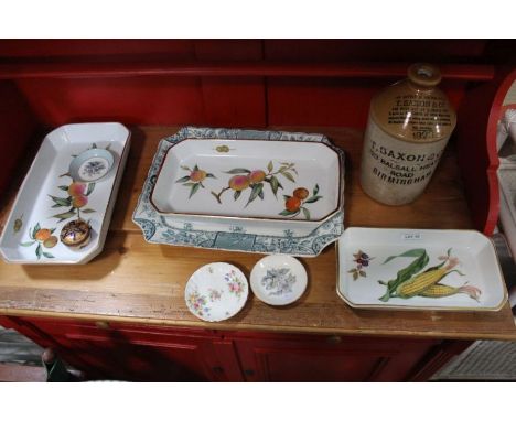 Mixed china to include Royal Worcester&nbsp;