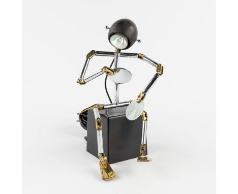 &nbsp;Ygnacio BARANGA (XX) 'Osqar Lamp' mixed metals, Circa 1980.&nbsp;(W:15 x H:28 cm)