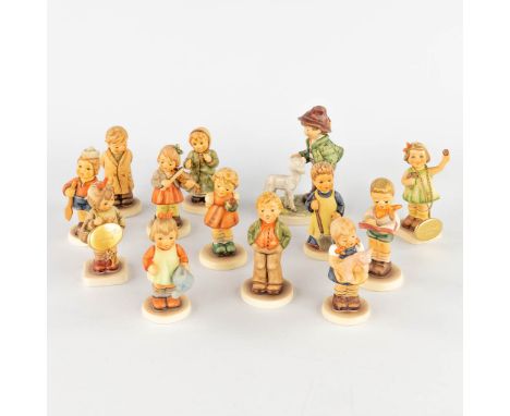 Hummel, a set of 13 small figurines.&nbsp;Some items marked membership edition.&nbsp;(H:12,5 cm)
