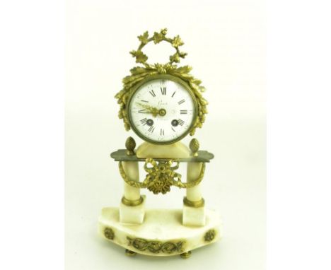 A FRENCH ORMOLU AND STATUARY MARBLE MANTLE CLOCK, THE DRUM CASED MOVEMENT STRIKING ON A BELL WITH CONVEX GLAZED DOOR, THE ENA