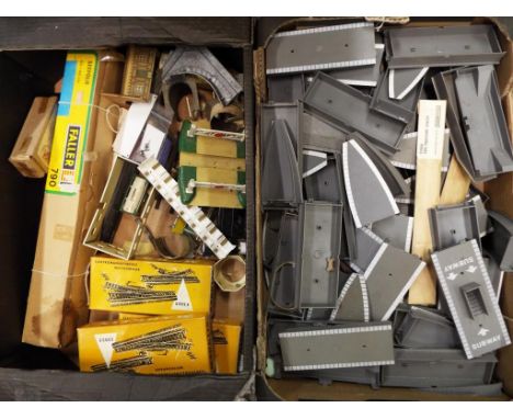 Model Railways - two boxes containing a collection of OO gauge platforms, Marklin points and other scenics