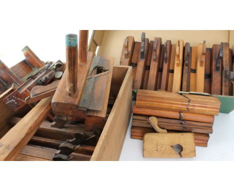 An interesting and comprehensive collection of 28 mostly late 19th and early 20th century mahogany and boxwood moulding plane