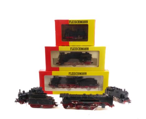 Five Fleischmann HO gauge steam locomotives - all in DR black and red livery, comprising a boxed 4160 4-6-0 locomotive and ei