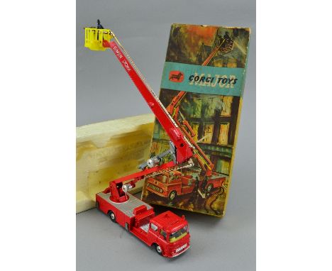 A BOXED CORGI MAJOR TOYS BEDFORD TK SIMON SNORKEL FIRE ENGINE, No.1127, very minor paint loss, complete and in working order,