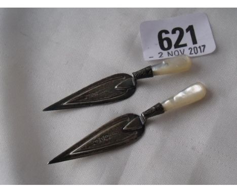 Pair trowel shaped book marks with m.o.p handles        