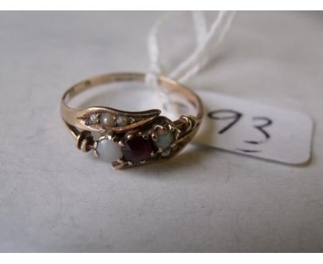 Small opal garnet & pearl set 14ct ring  approx size 'O'        