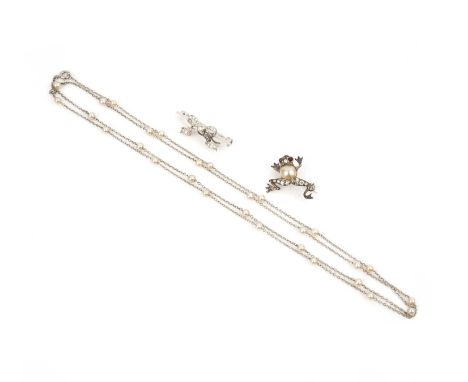 A group of jewels, early-mid 20th century, comprising: a platinum longchain threaded with seed pearls, length 81cm, pearls un