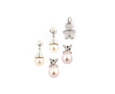 Two pairs of cultured pearl earrings and a pendant, comprising: a pair of diamond quatrefoil earrings each suspending a pink 