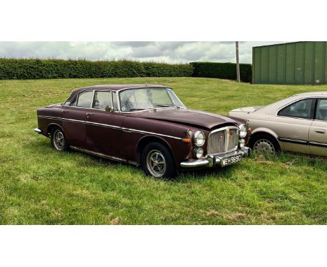 A great running and driving P5B Coupé project on offer at No Reserve.
Finished in Bordeaux Red with a magnolia leather interi