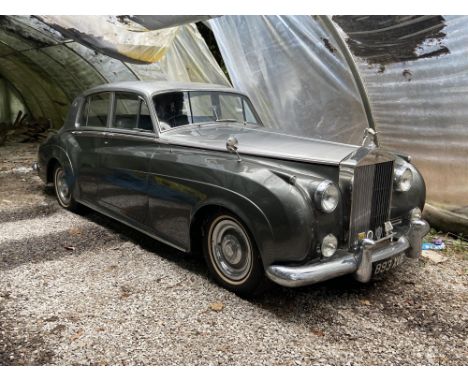 &nbsp;Elegant Cloud 1 with celebrity provenance in need of some light recommissioning.
Dating from March 1959, this Cloud I i