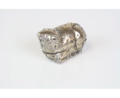 White metal trinket box in the form of a mouse/rat 