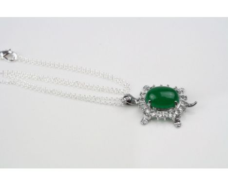 Pendant necklace in the form of a tortoise set with jade on silver chain 