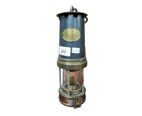 G.P.O LAMP 