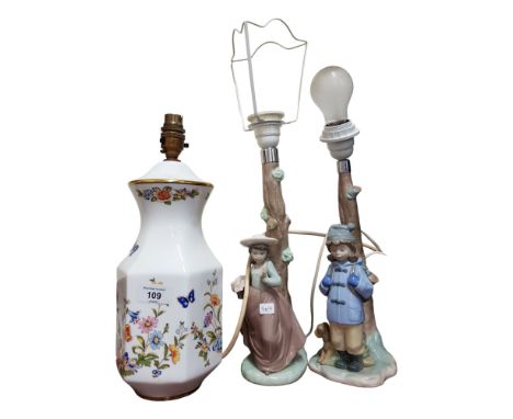 2 NAO FIGURE LAMPS &amp; AYNSLEY LAMP 