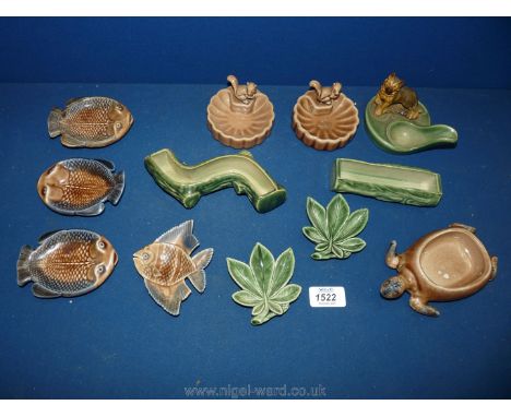 A quantity of Wade trinket dishes, dog pipe holder, squirrel dish, fishes etc.